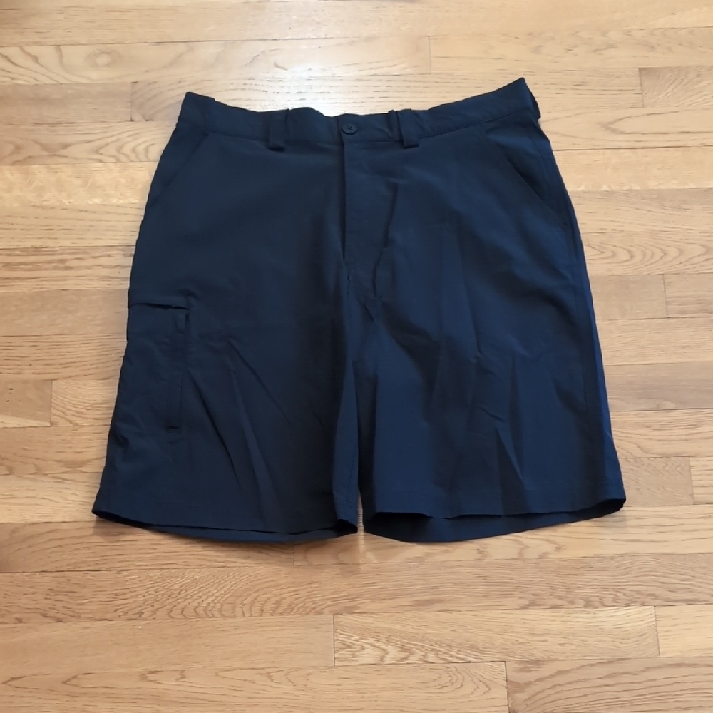 Under Armour Black Cargo Shorts Tailored Fit